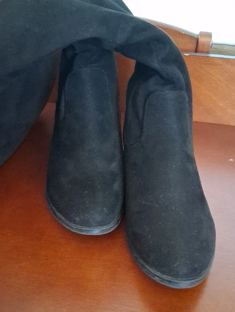 GUC Size 7 Black Over-the-Knee Boots
